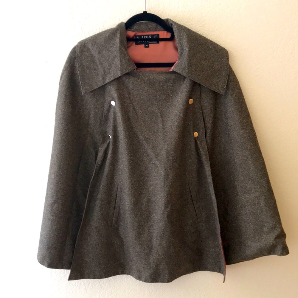 Icon national cape sz medium